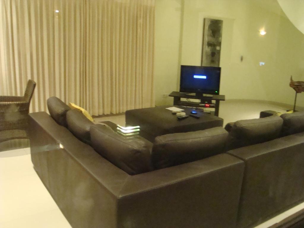 Villa Dunia Impian Kubutambahan  Habitación foto